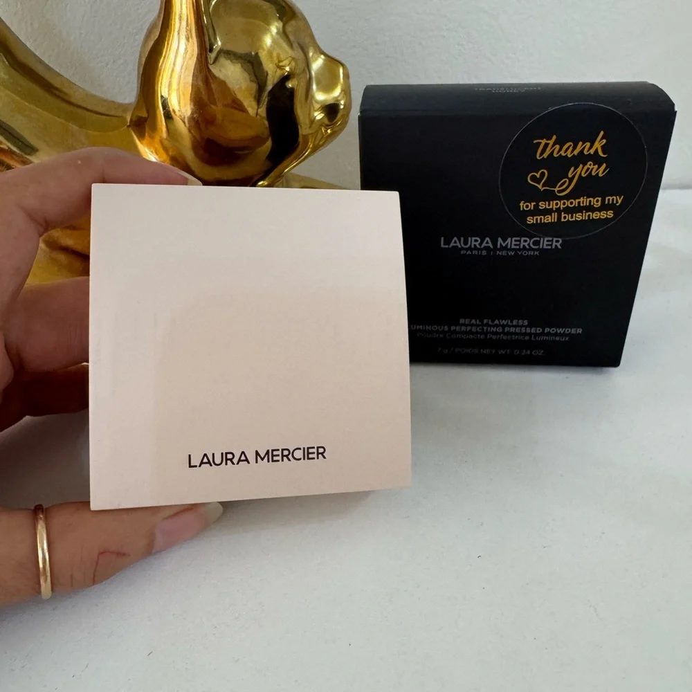 Laura Mercier Real Flawless Luminous Perfecting Powder 